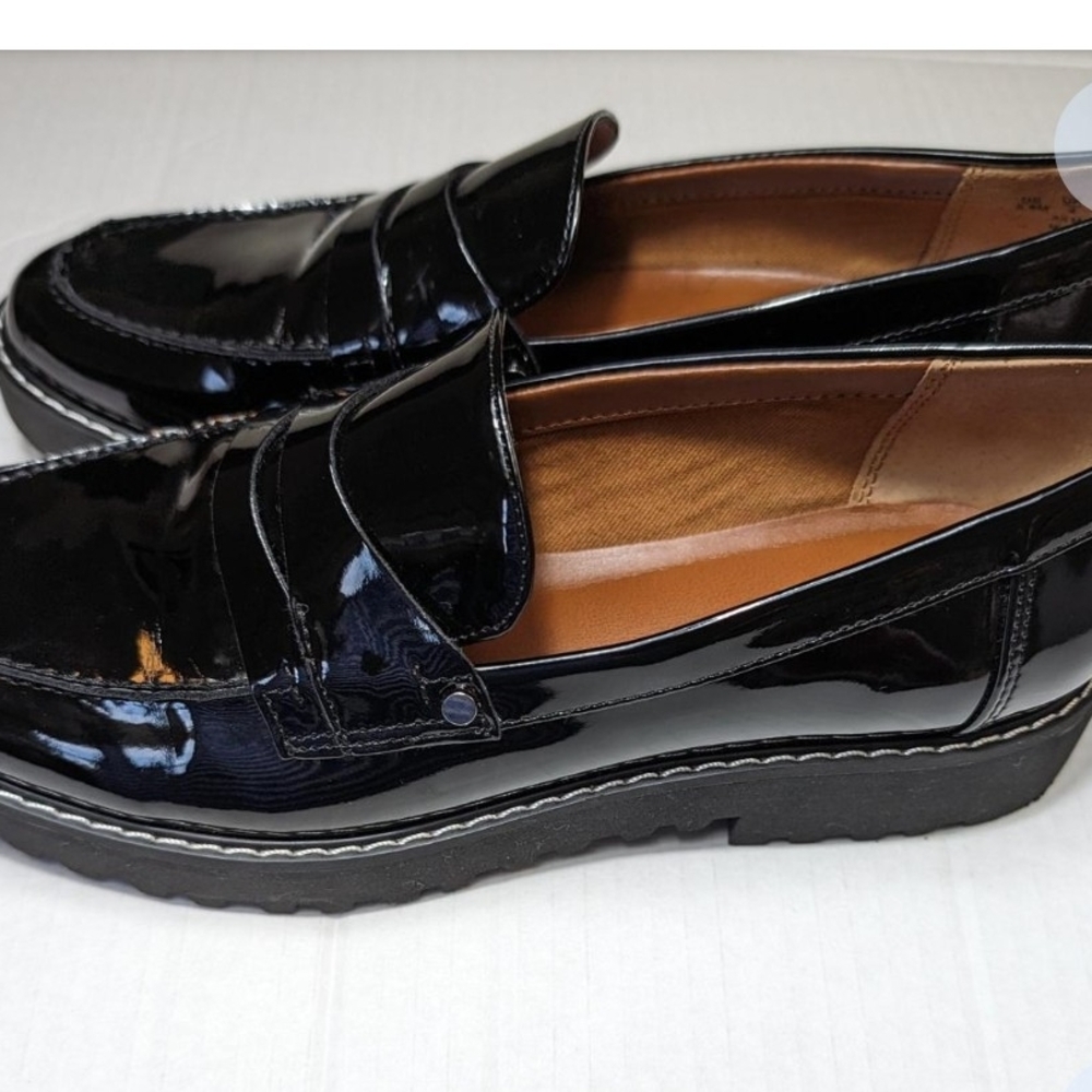 Pre-owned Franco Sarto Shiny Black Loafers - Picture 2 of 6